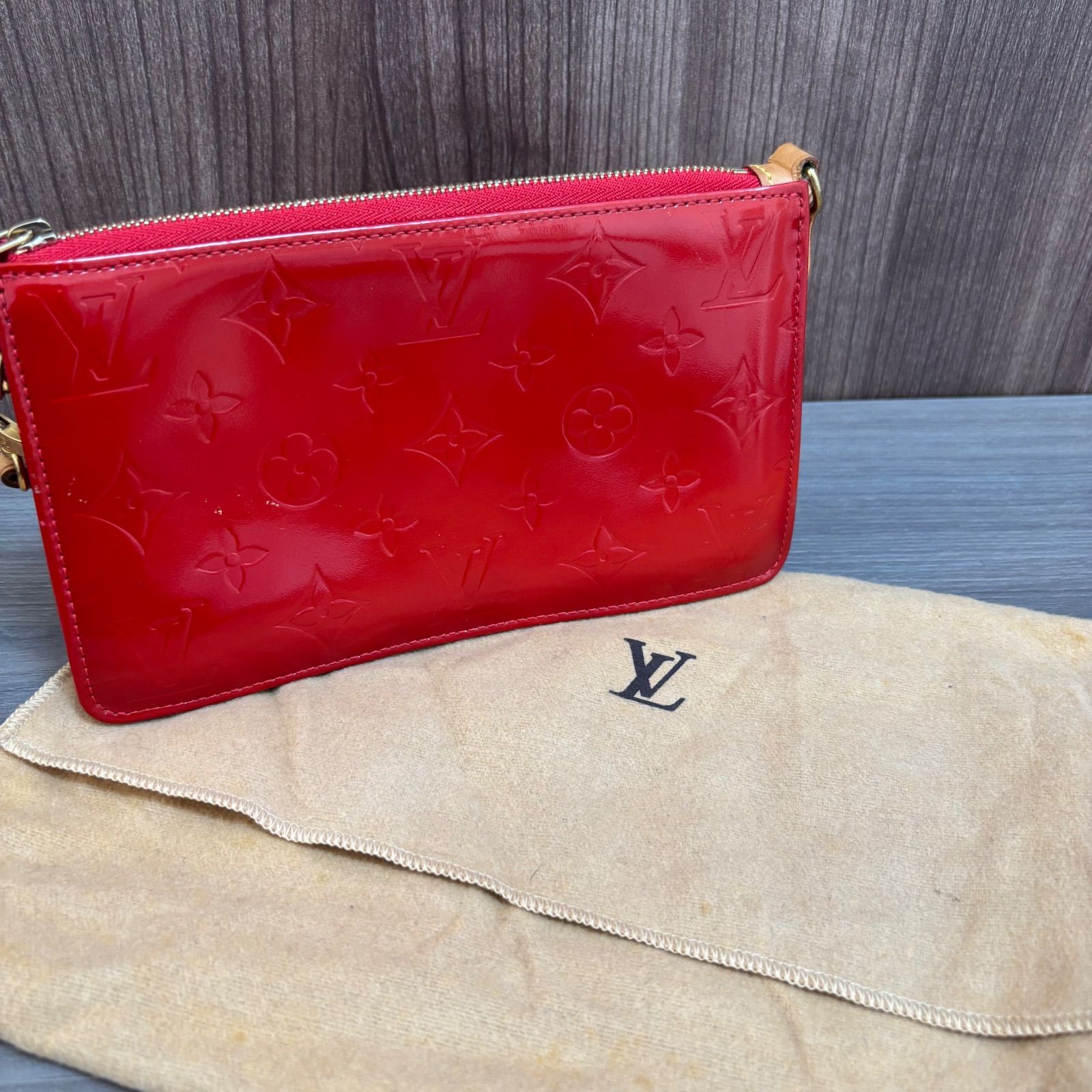 LOUIS VUITTON ルイヴィトン ヴェルニ アクセソワール ポーチ レッド モノグラム 保存袋付 VI 0071