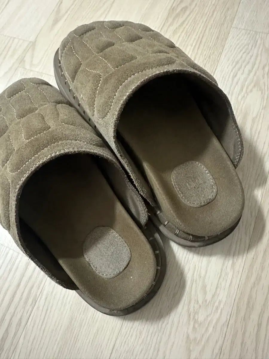 KEEN Kinch! イーエ ミュール 5 245 サイズ