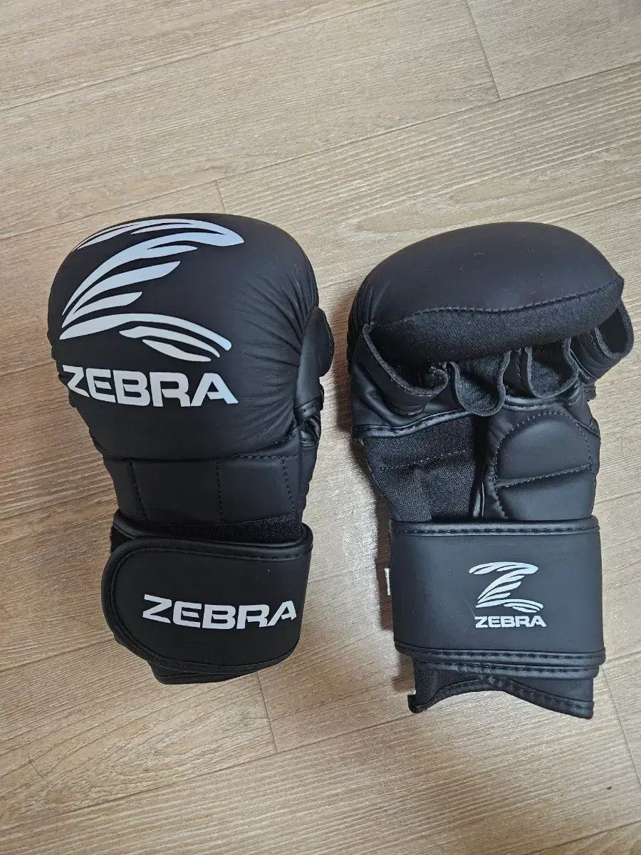 ZEBRA MMA グローブ ブラック xl