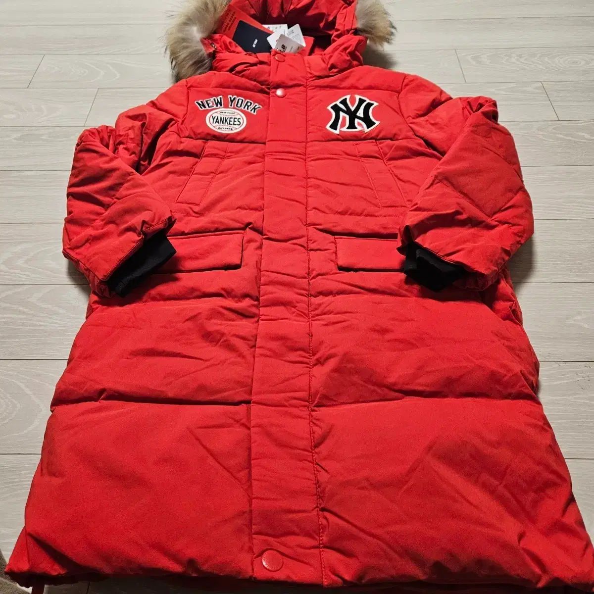 MLB YORK YANKEES Longロングダウン アウター レッド 145