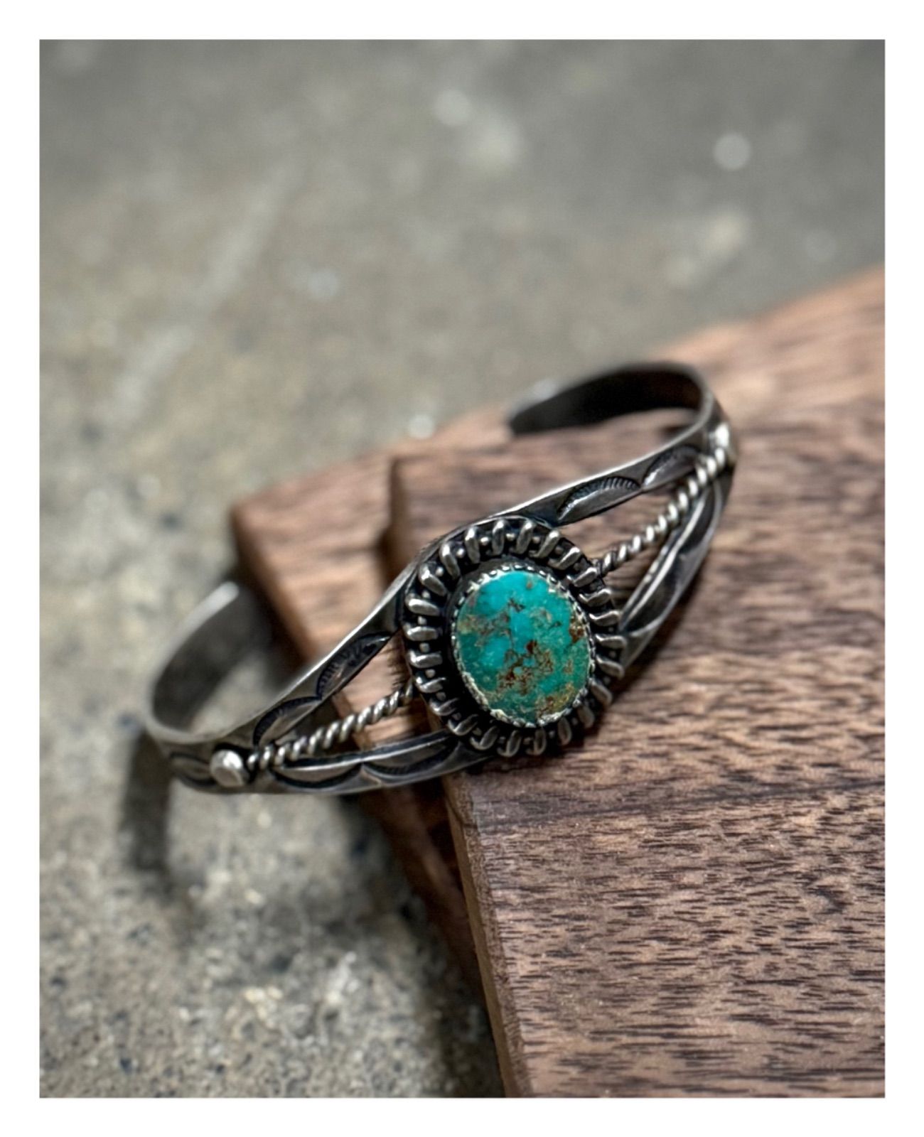 ナバホ 1920-1930年代 ターコイズ ツインロープ リーフ シルバー