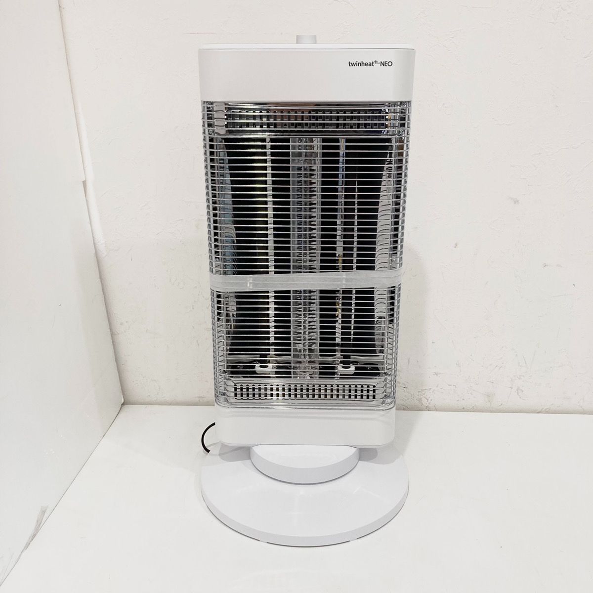 山善 ヤマゼン EBC-WK121E2(W) 電気ストーブ ツインヒートプラスネオ