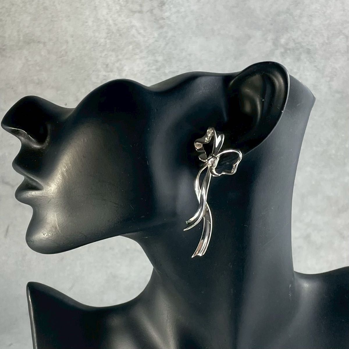 ティファニー リボン スイング ピアス シルバー 925 P60fe - メルカリ