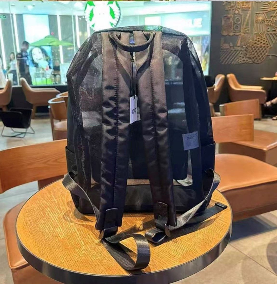 スタイリッシュ ライトウェア収納バッグ