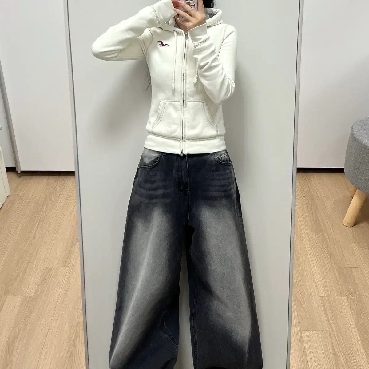 ホリスター スリムフィット キルティング裏地 アイボリー フードジップアップ