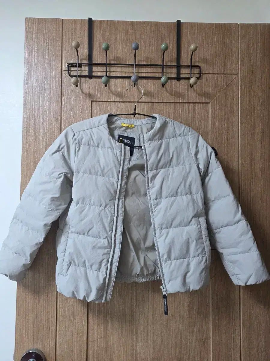 ナショナルジオグラフィック 節約 ダウン アウター アイボリー