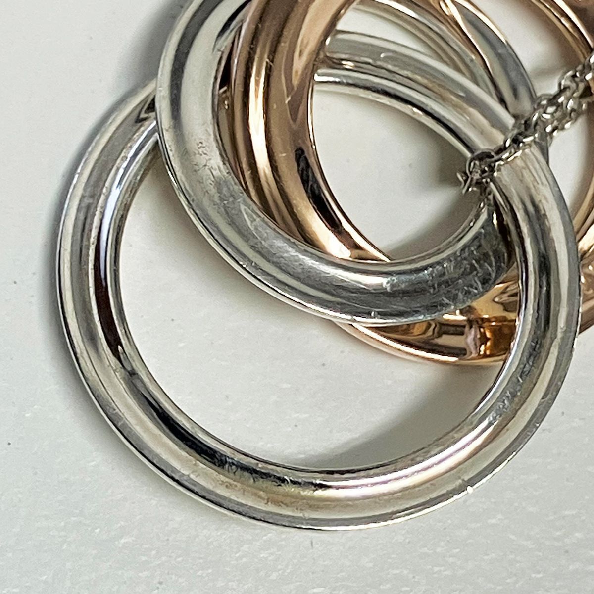 インターロッキング ネックレス