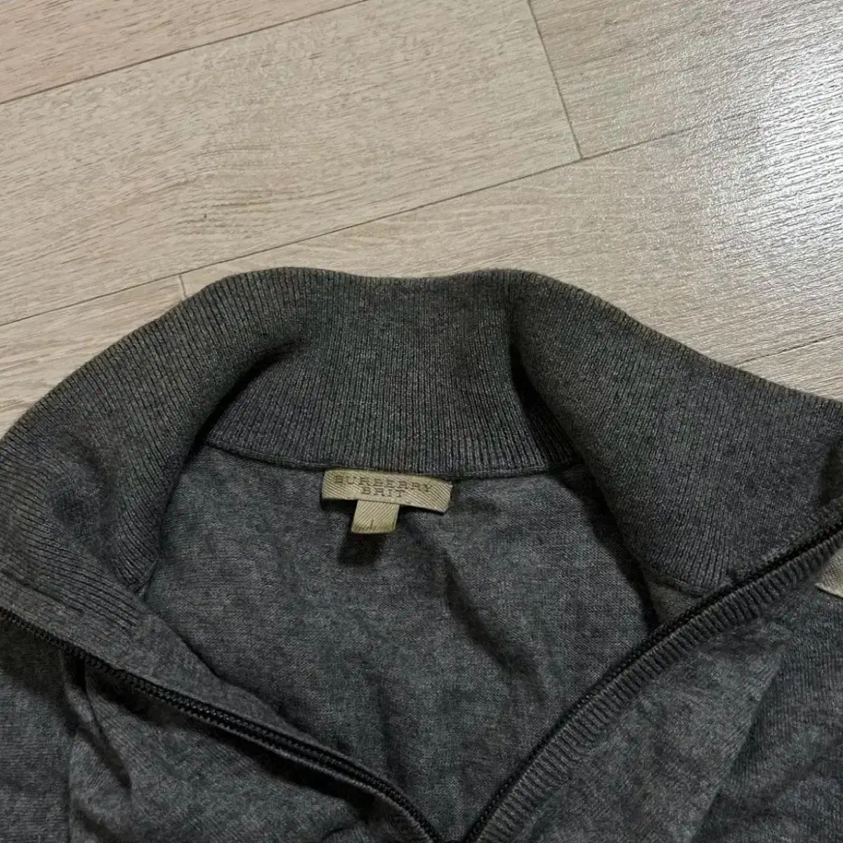 バーバリー タータンチェック カシミア ハーフジップアップ 販売済み