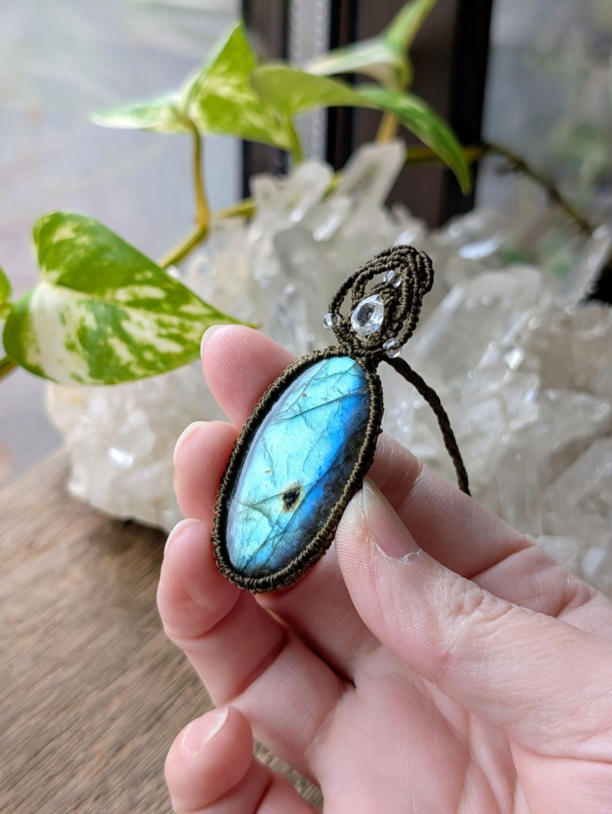 マクラメネックレス