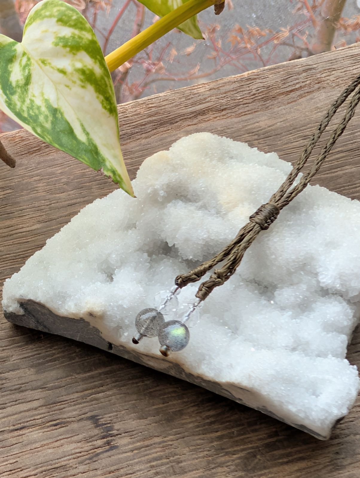 マクラメ編みネックレス