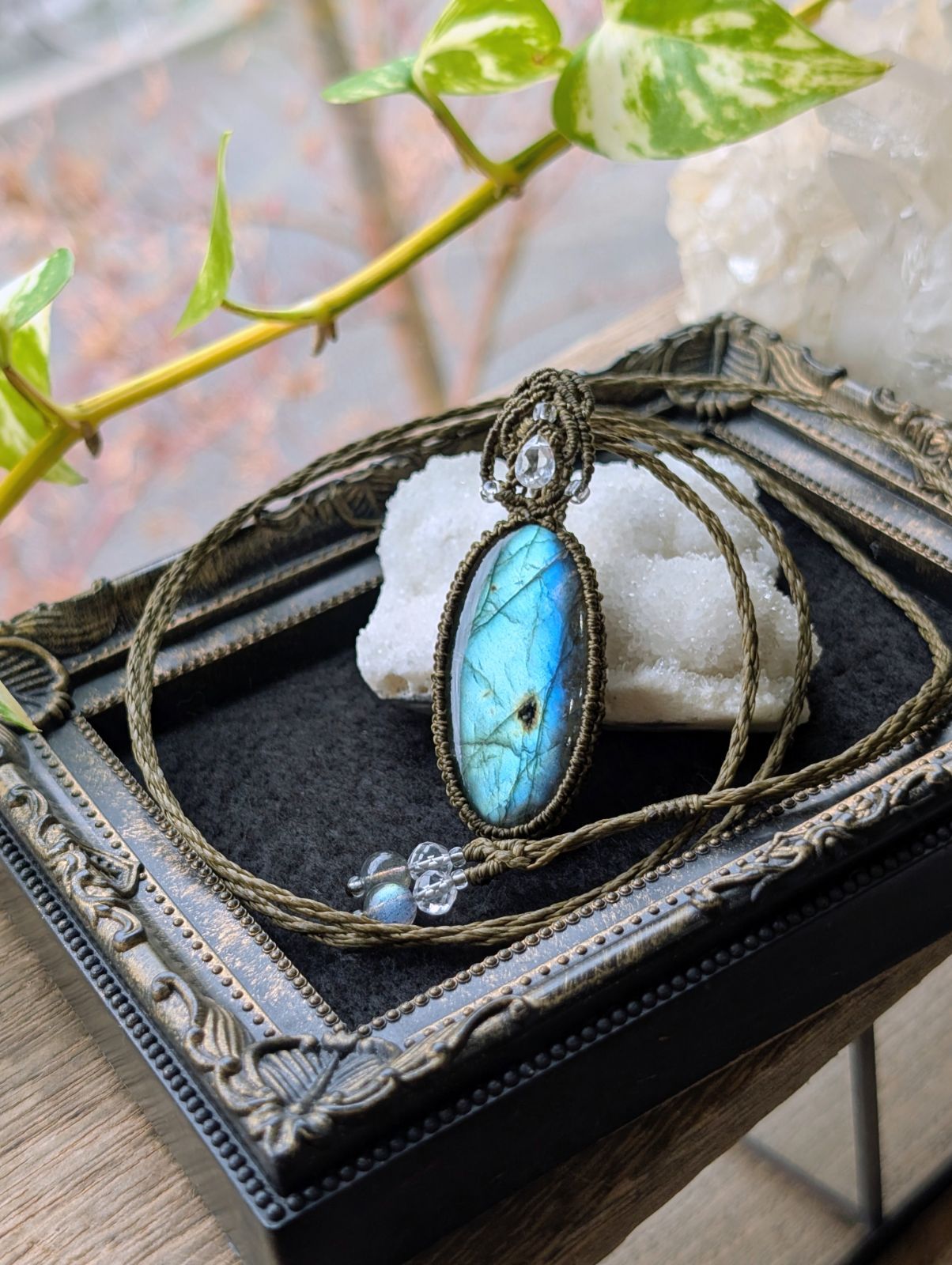 ライトグリーン＆ブルー✩ラブラドライト マクラメ編みネックレス 490 マクラメネックレス