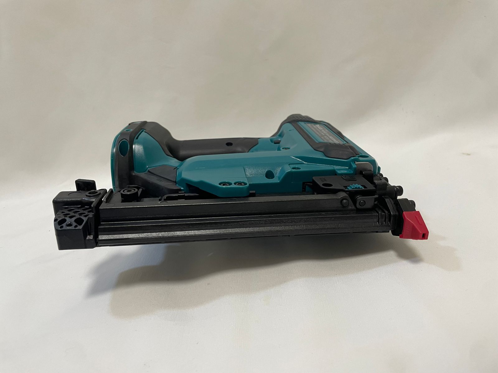  マキタ makita ３５ミリ充電式面木釘打 18 V 6 Ah バッテリ 充電器 ケース付 1700 3164 釘打機 エアーツール