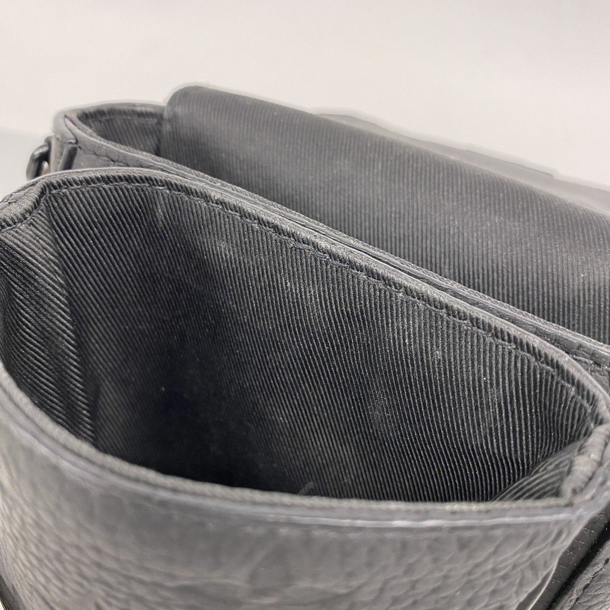 5pb2471-h】ルイヴィトン ショルダーバッグ トリヨン Sロックヴェル