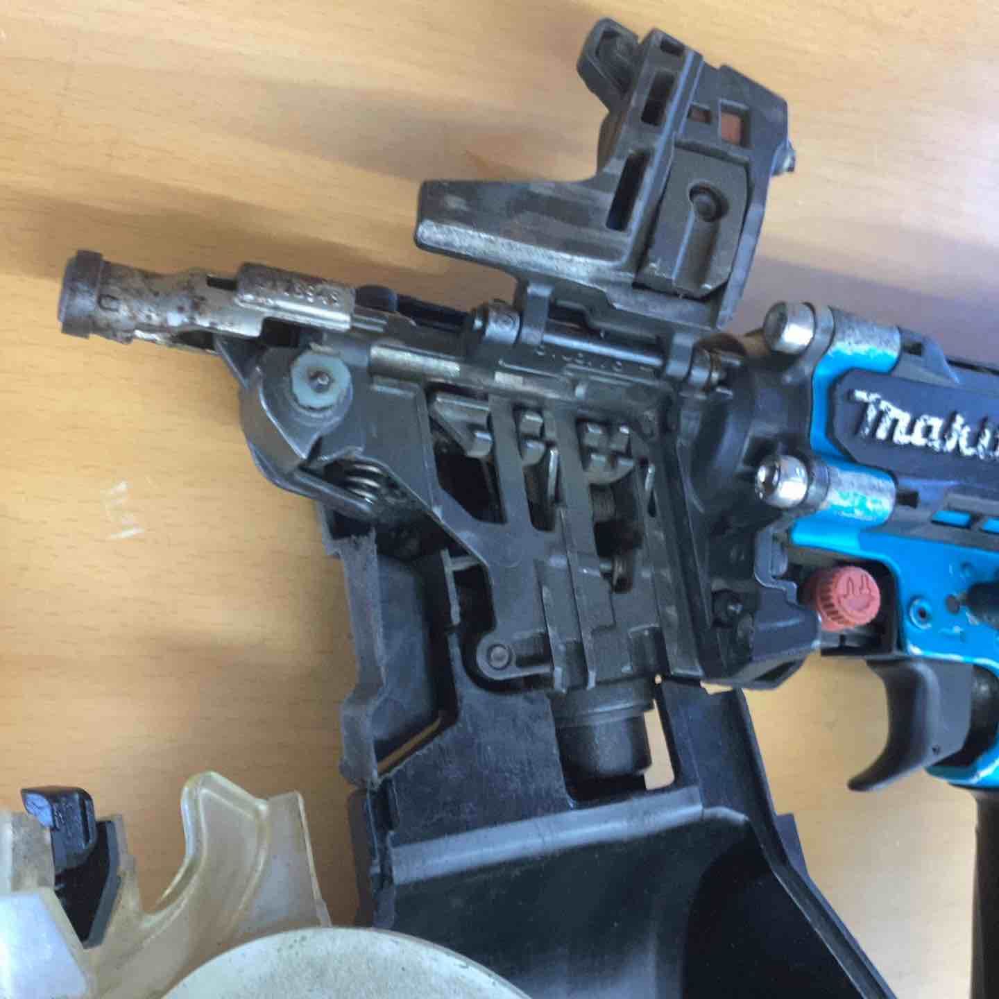 高圧エア釘打ち機 AN