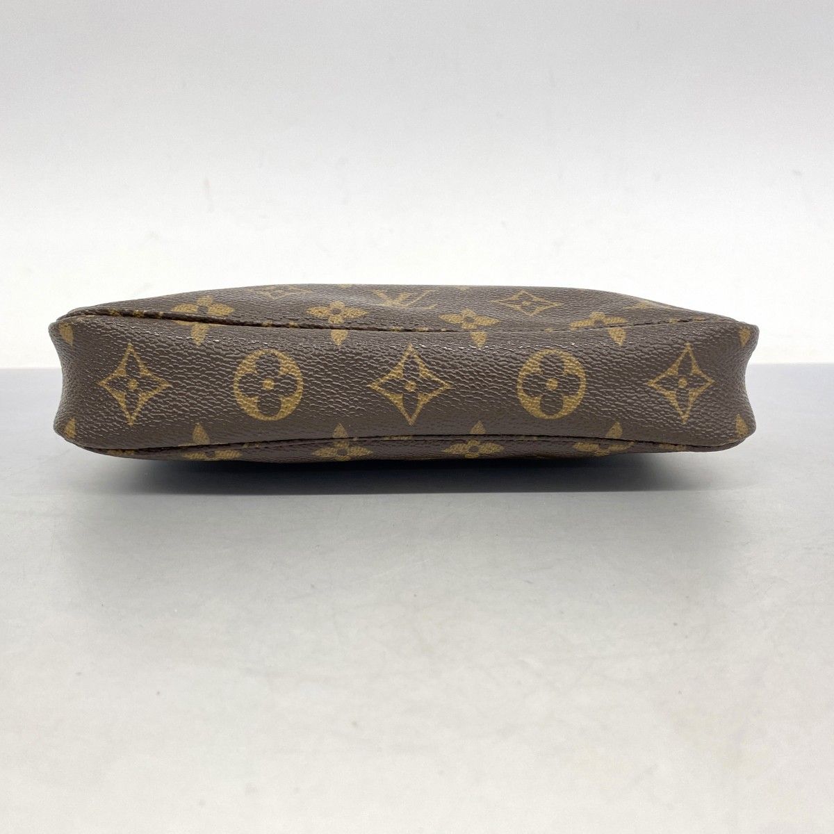 ポーチ モノグラム