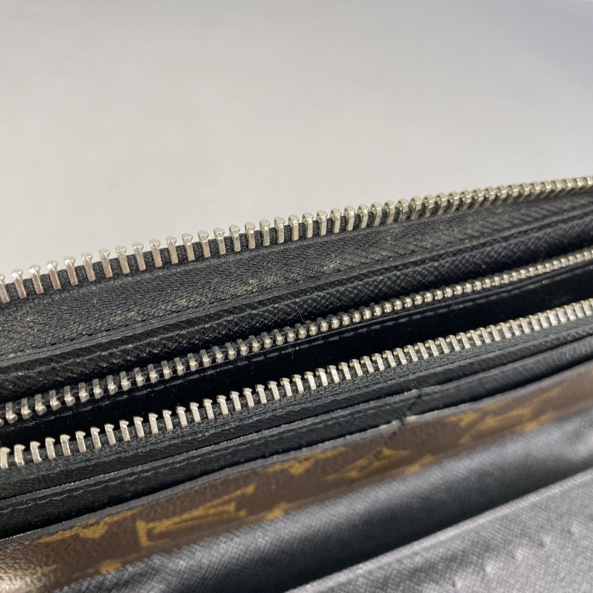 5pb2651】ルイヴィトン 長財布 モノグラム・マカサー ジッピー