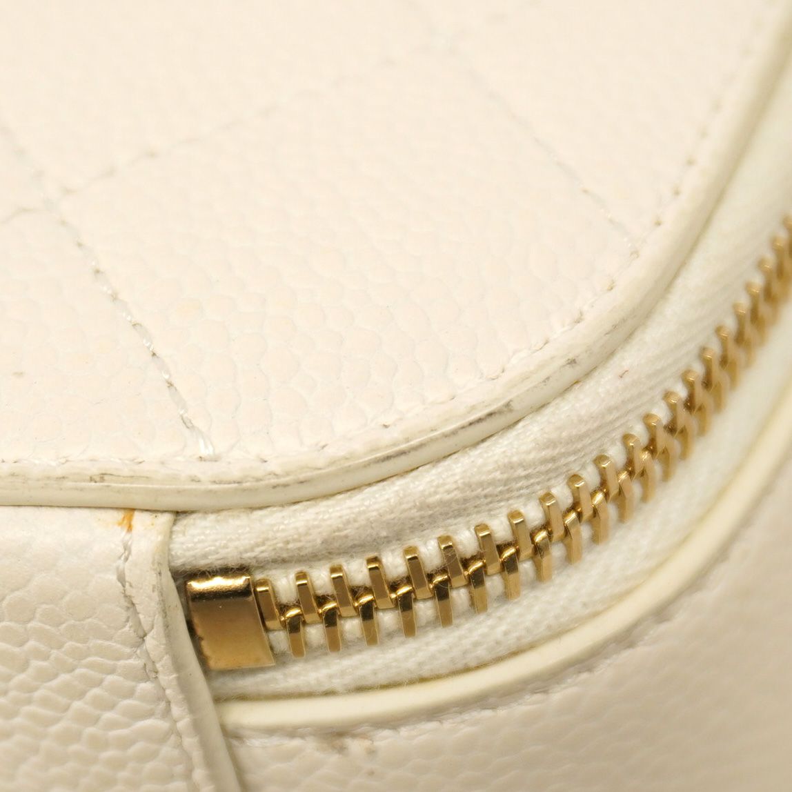 5pb2660】シャネル ハンドバッグ マトラッセ キャビアスキン ホワイト