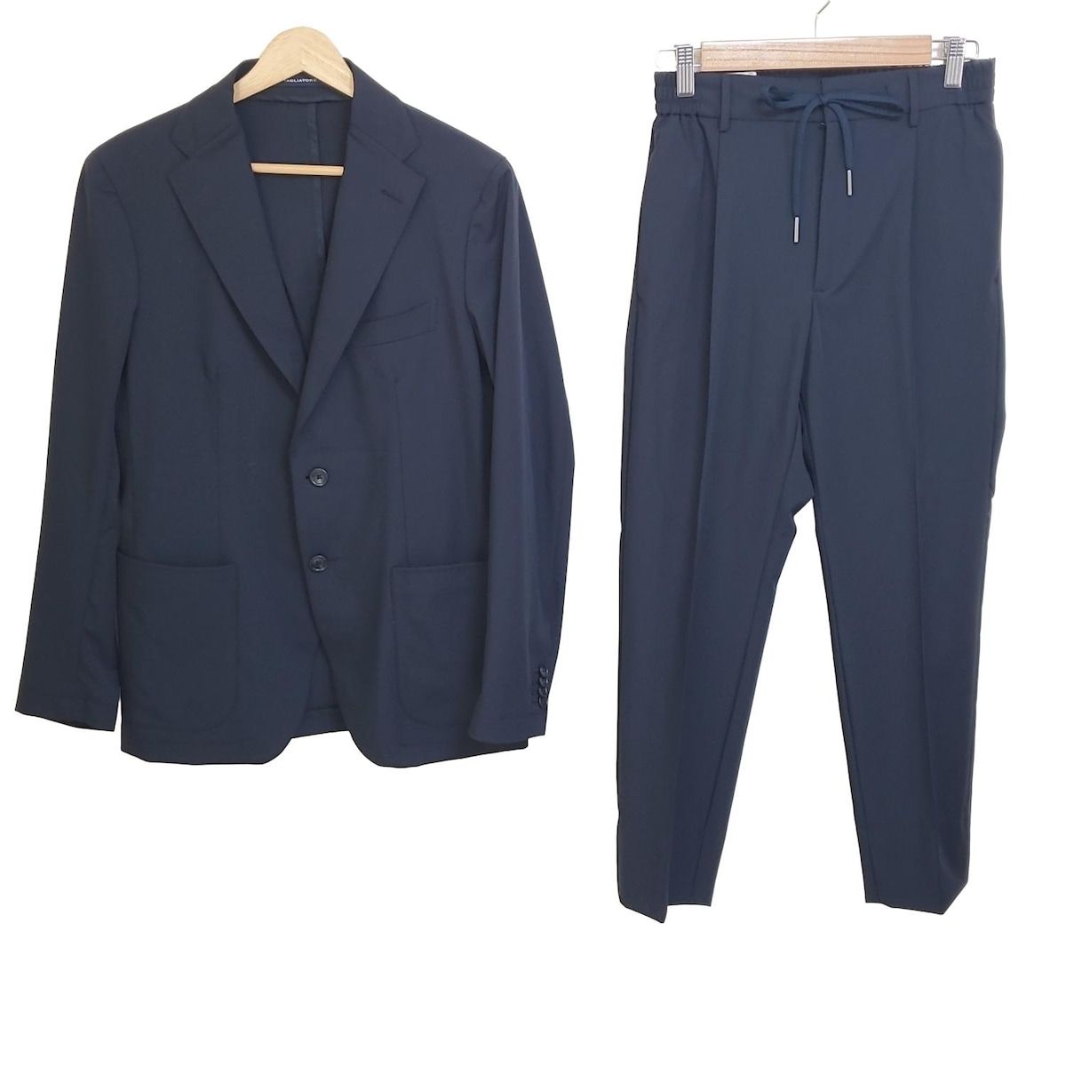 【最終値下げ】〈タリアトーレ〉ダークネイビースーツ　サイズ46 TAGLIATORE(タリアトーレ) シングルスーツ メンズ美品 - ダーク