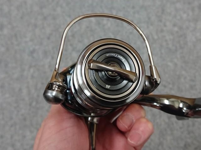 未使用品】 ダイワ 22イグジスト SF1000S-P スピニングリール 本体のみ