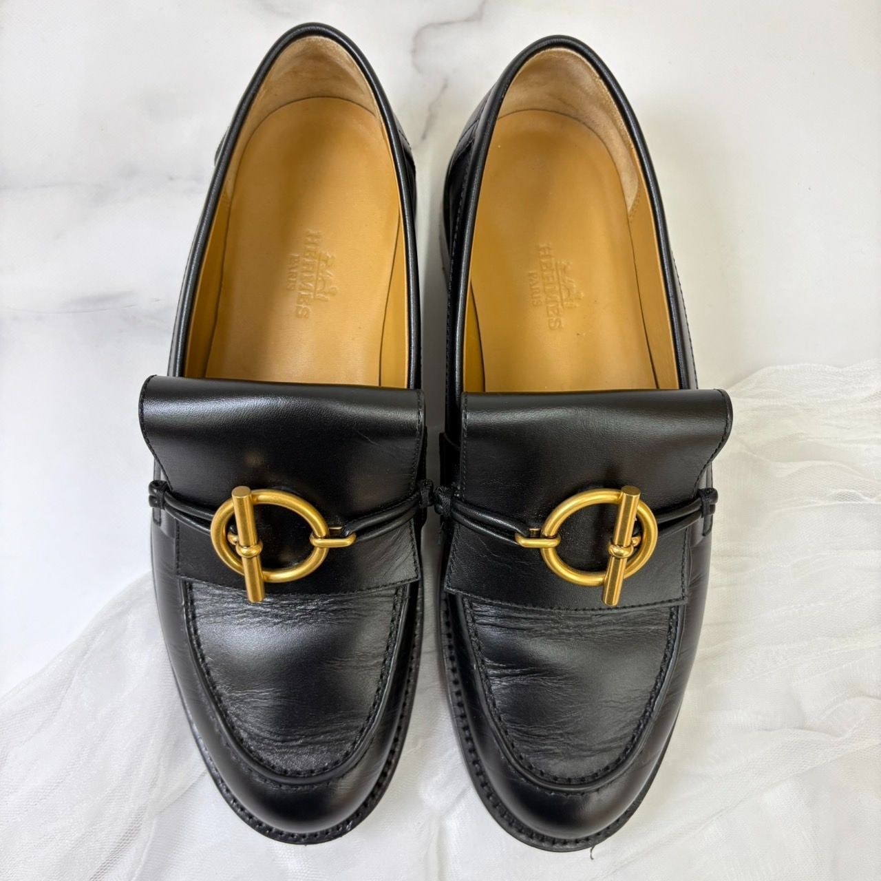 ブラック ゴールド金具