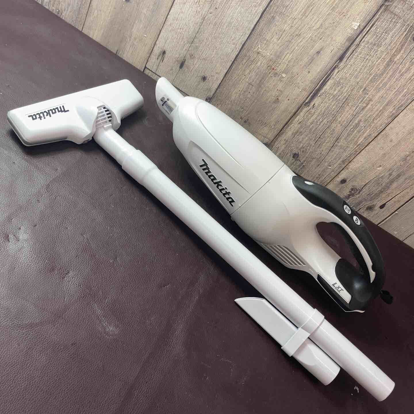 美品】 マキタ(makita) オンライン コードレスクリーナー 美品】 マキタ(makita) オンライン コードレスクリーナー