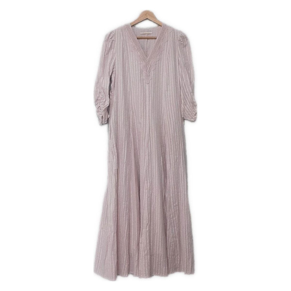 NE QUITTEZ PAS ヌキテパ ワンピース サイズM レディース - ライトピンク×白×ゴールド Vネック 長袖 マキシ丈 ストライプ レース