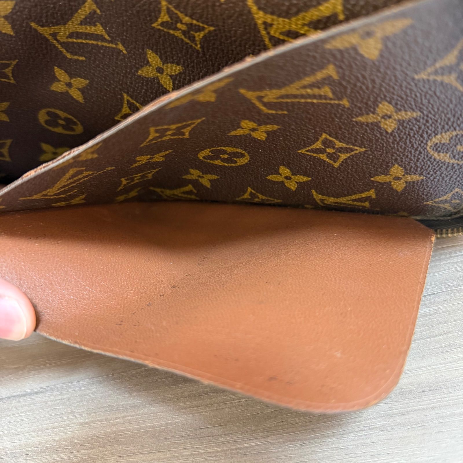 LOUIS VUITTON トラベル ポーチ ポッシュ エスカパド 廃盤品 ☆【1点限り】LOUIS VUITTON ルイヴィトン モノグラム トラベルケース
