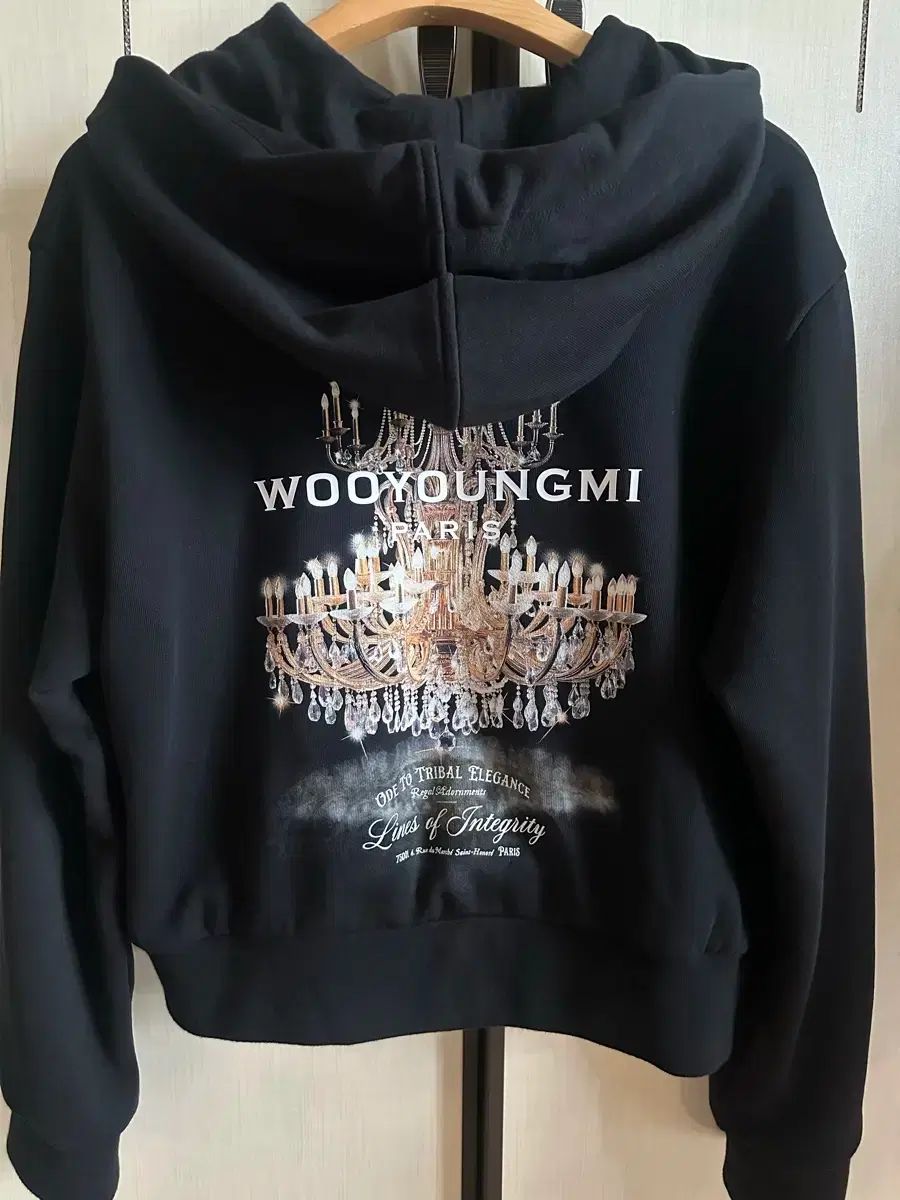 ウーヨンミ 25 fw ブラックシャンデリア グラフィック フーディ 36 1回