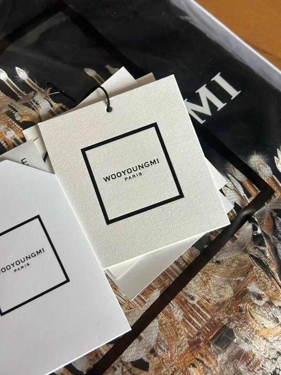  ウーヨンミ 25 fw ブラックシャンデリア グラフィック フーディ 36 1回 パーカー トップス