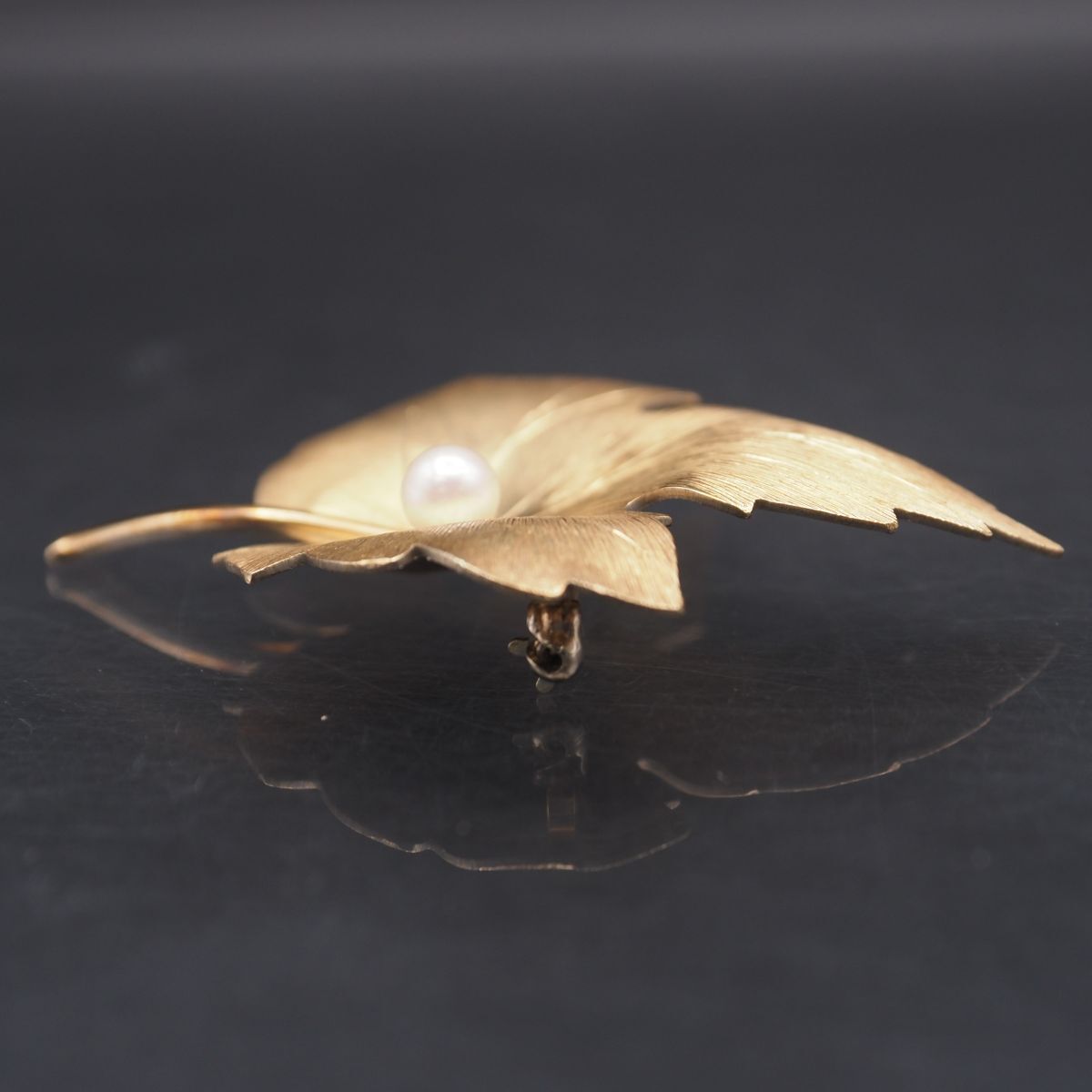  L 086 KREMENTZ クレメンツ ブローチ パール リーフ ゴールド デザイン コスチュームジュエリー ブローチ コサージュ アクセサリー