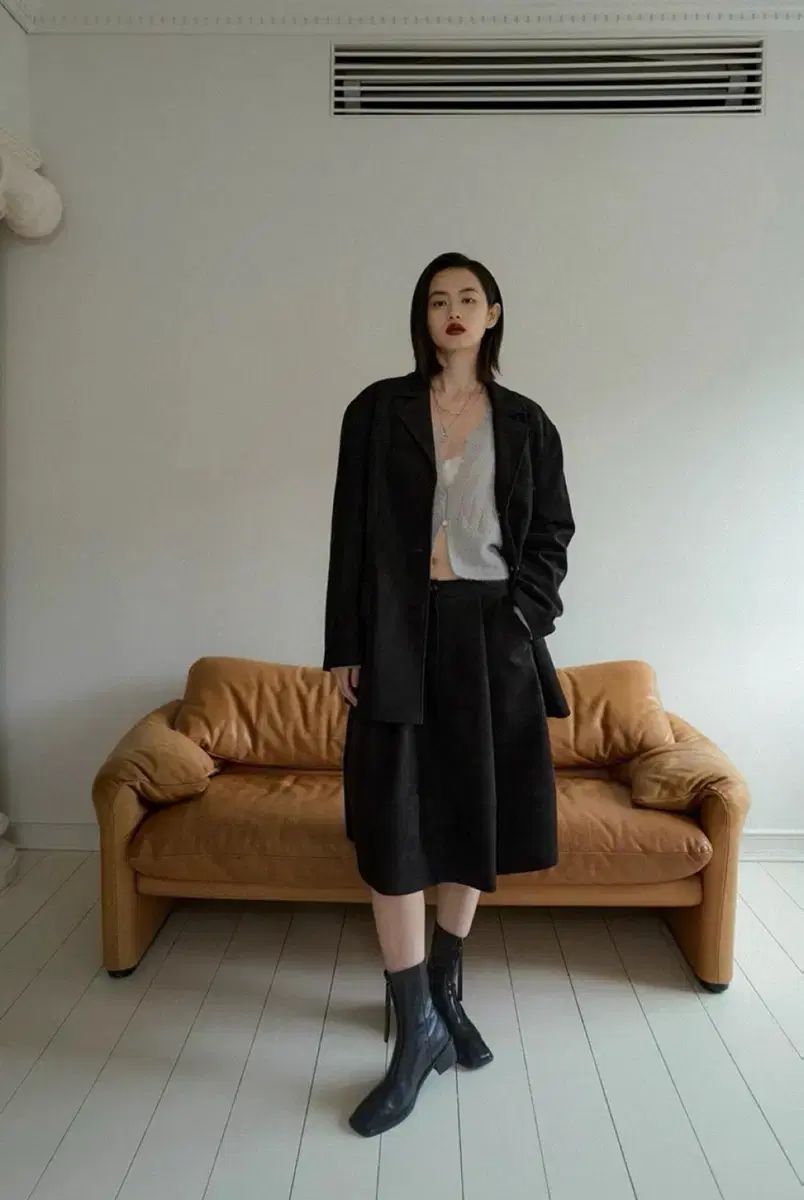 オーバーデューフ Classic スウェード ジャケット ブラック