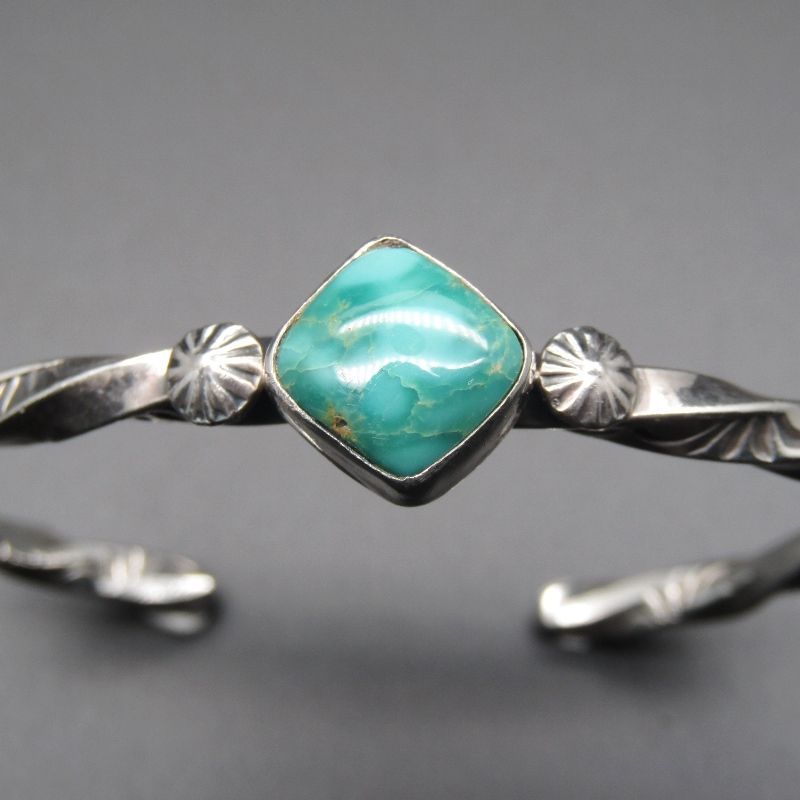 Arnold Goodluck アーノルドグッドラック ツイストバングル 美品 Arnold Goodluck ナバホ族 バングル ターコイズ ツイスト