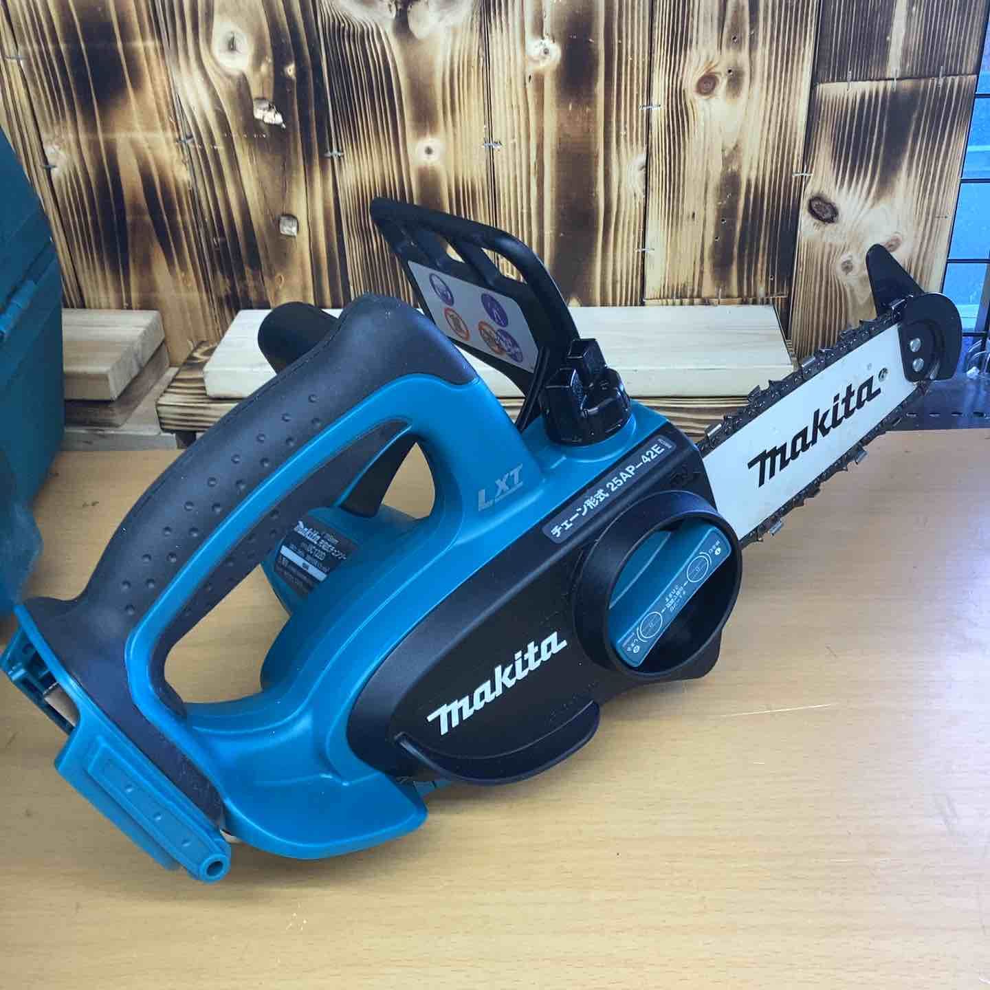 充電式チェンソー18 V