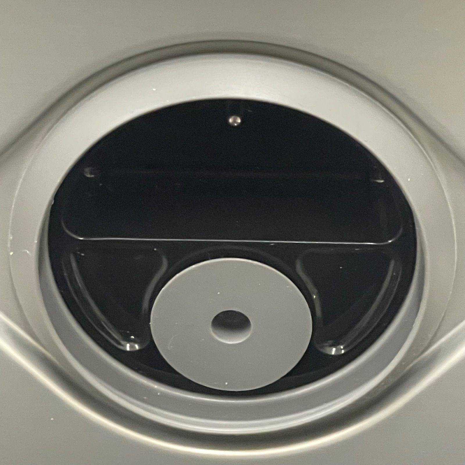 メタリックグレー