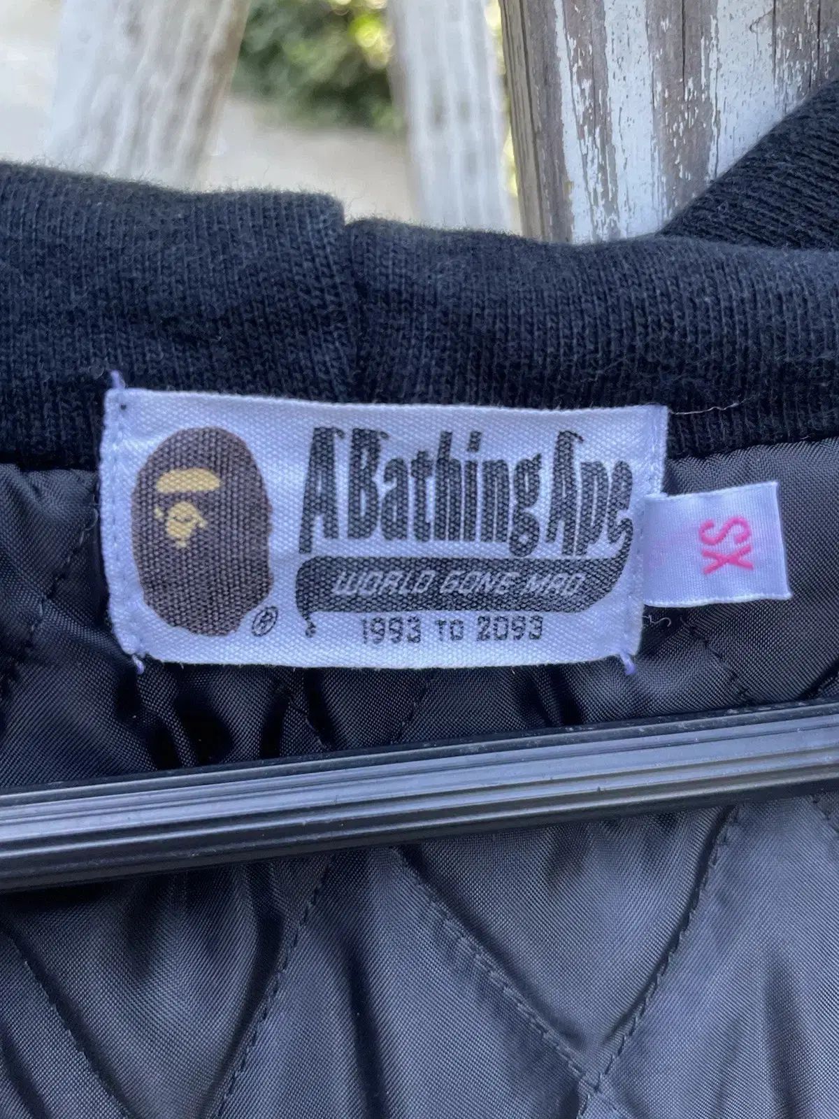  A BATHING APE® シャーク IN マイロ フード スタジャン ジャケット テーラードジャケット ジャケット アウター