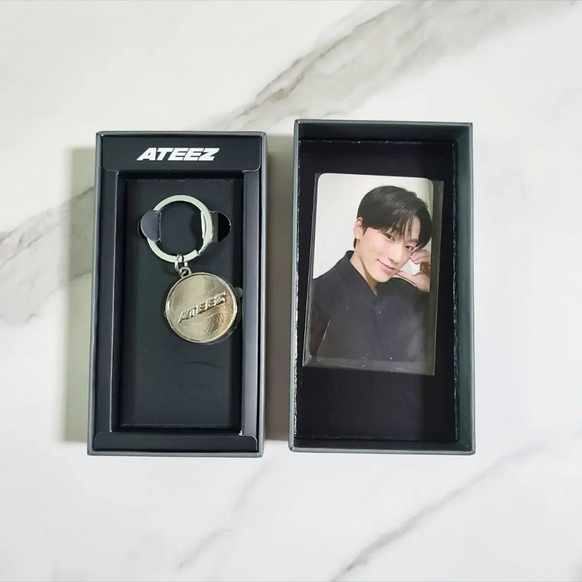 トレカ〇/送料込み ATEEZ 8ROOM ポップアップ ラキドロ キーホルダー