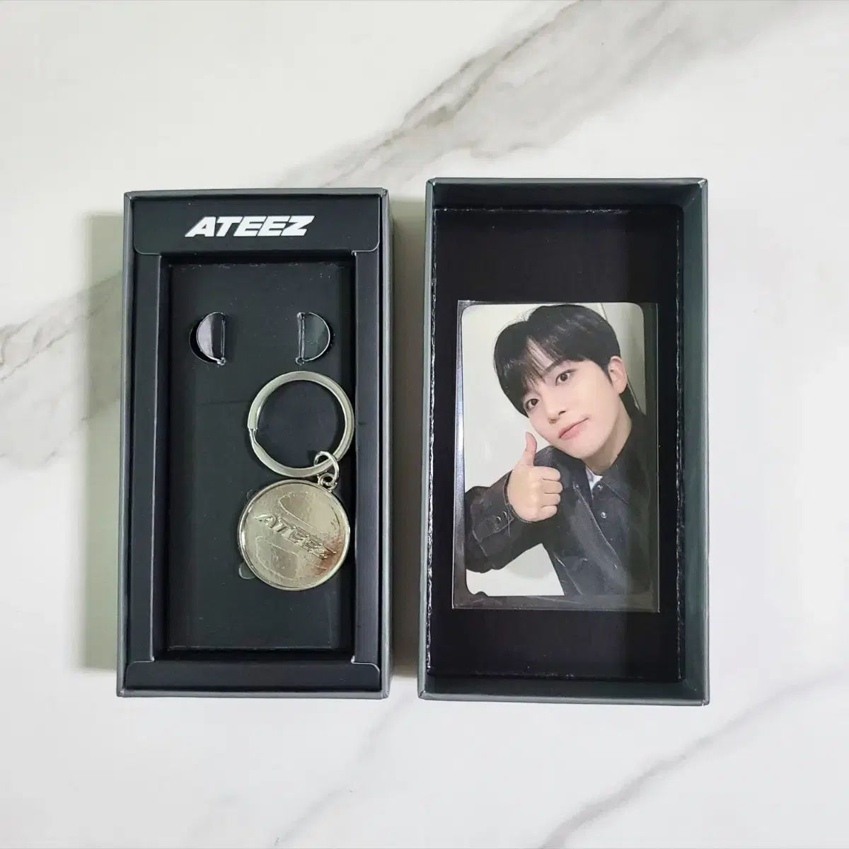 トレカ〇/送料込み ATEEZ 8ROOM ポップアップ ラキドロ キーホルダー