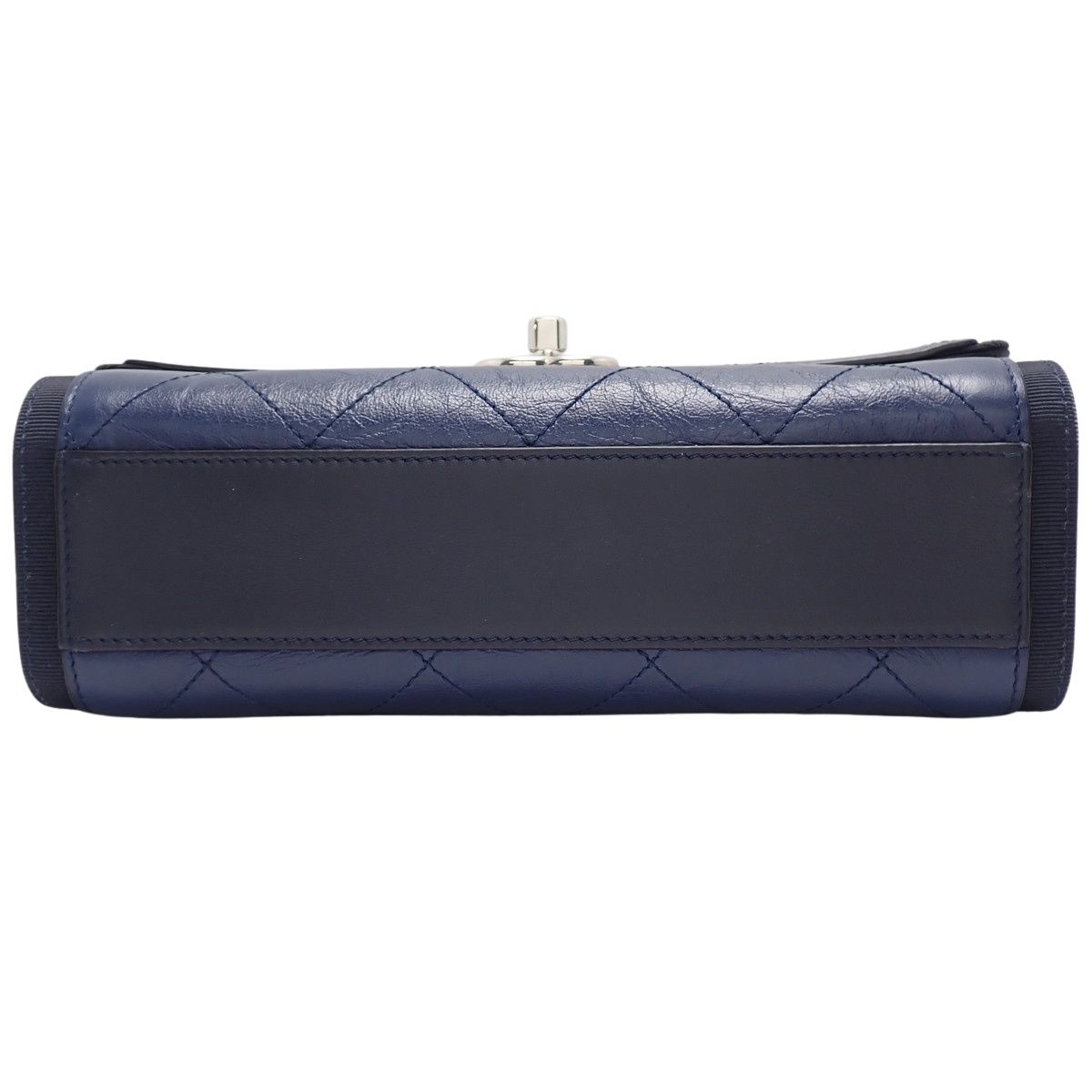 CHANEL(シャネル) マトラッセ ココマーク チェーンショルダー ショルダーバッグ レザー ネイビー紺 シルバー金具 レディース 40802171208【中古】【アラモード】 CHANEL(シャネル) マトラッセ ココマーク チェーンショルダー