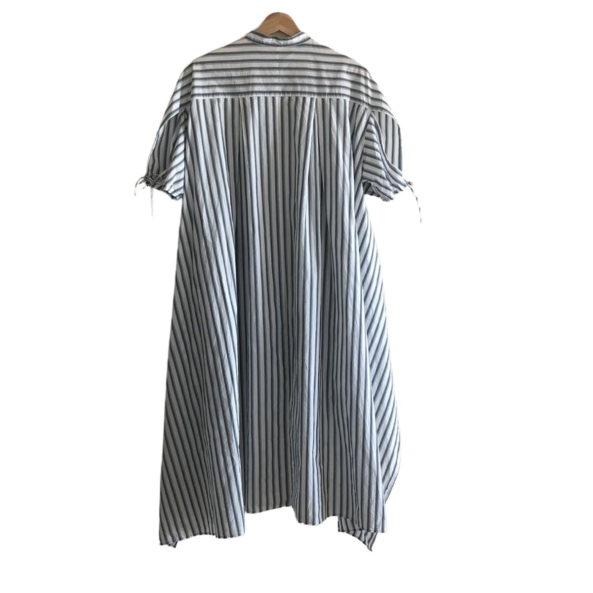 FEMMENT ファモン ワンピース サイズ3 L レディース - 白×ブルーグレー 半袖 ロング ストライプ