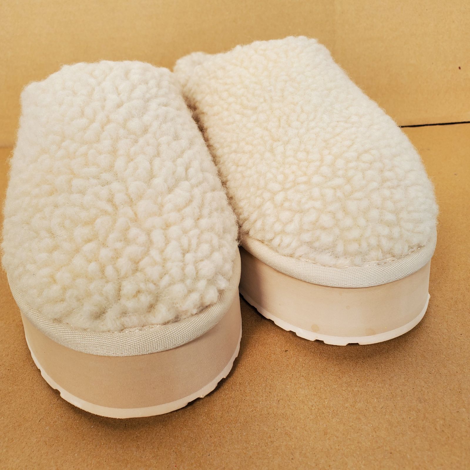  EMU Australia JOY CURLY PLT スリッポン 24㎝ スリッポン 靴