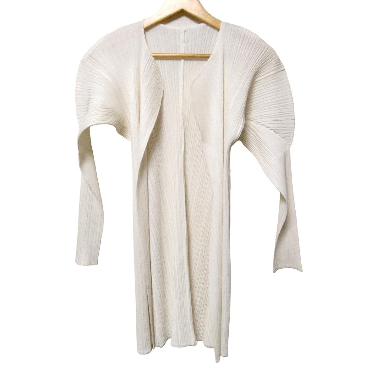 ぷ*う様 PLEATS PLEASE プリーツカーディガン アイボリー　　ロング ぷ*う様 PLEATS PLEASE プリーツカーディガン アイボリー ロング