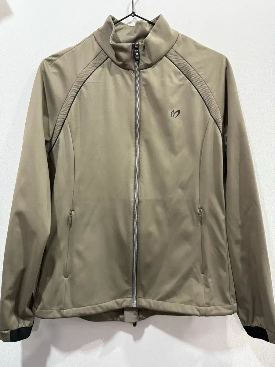 マスターバニーエディション ジップアップ - メルカリ