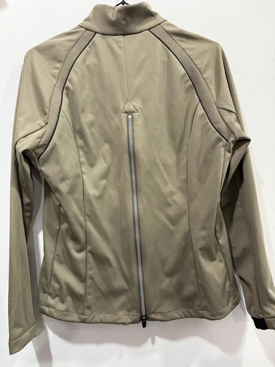 マスターバニーエディション ジップアップ - メルカリ