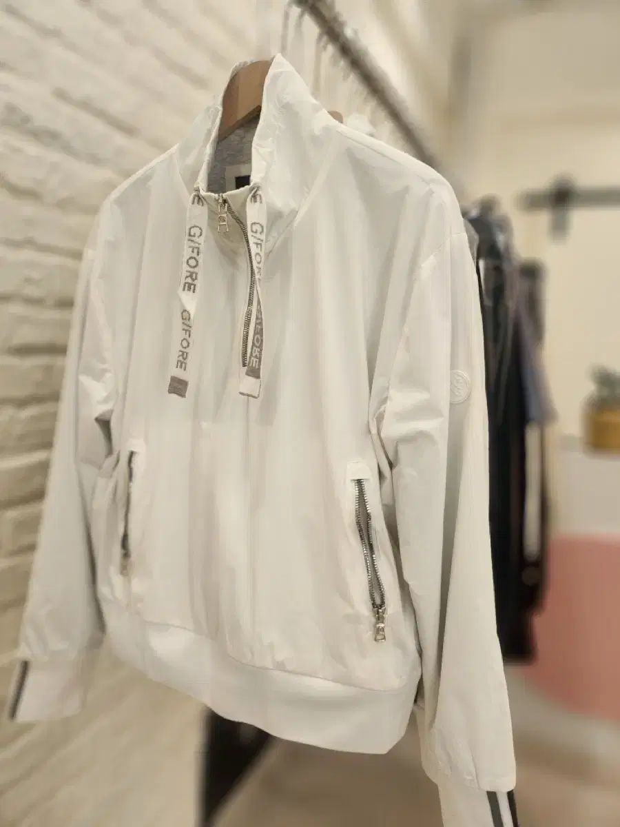G FORE ジーフォア 白 防風 ウィンドブレーカー