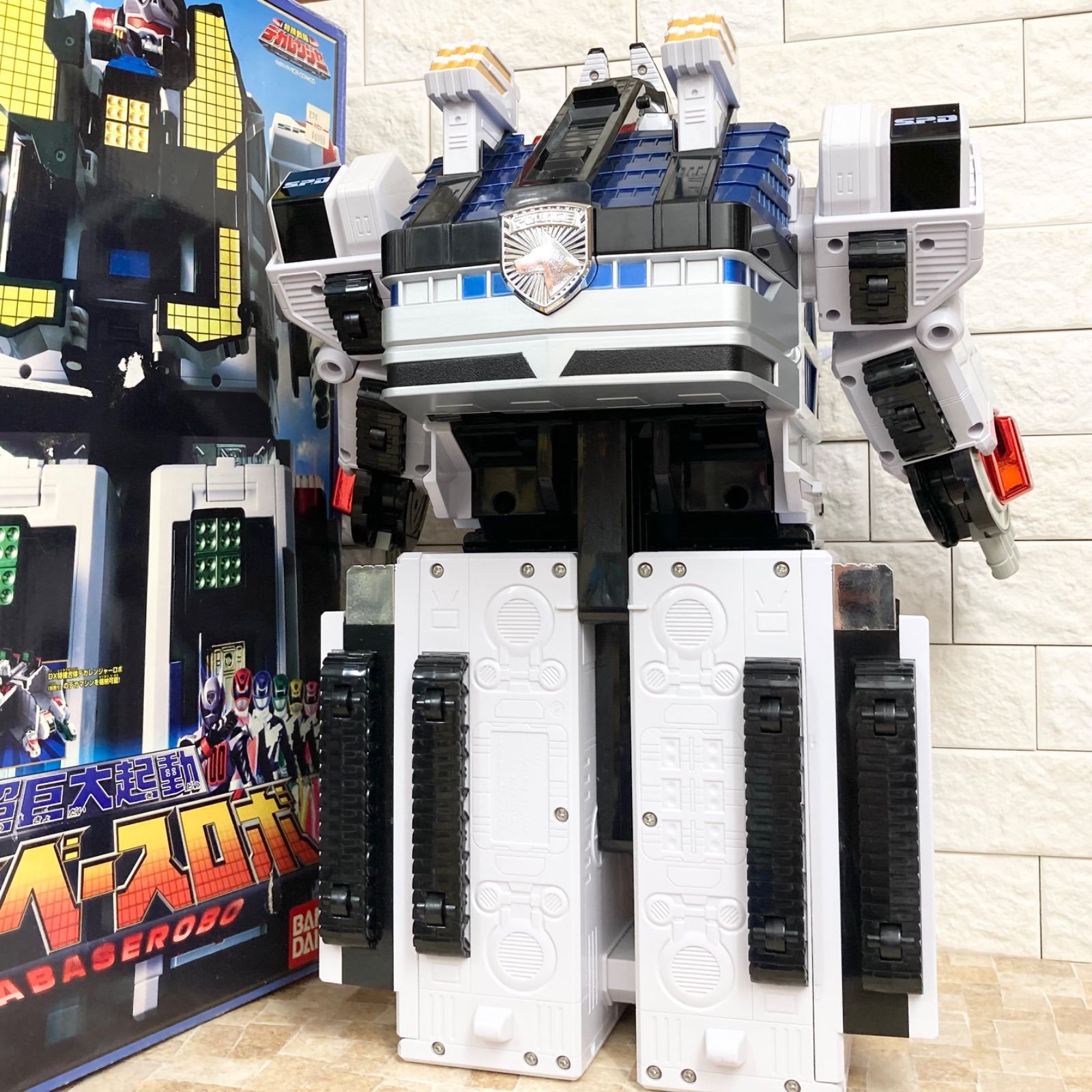 希少】超巨大起動DX デカベースロボ 箱あり 特捜戦隊デカレンジャー