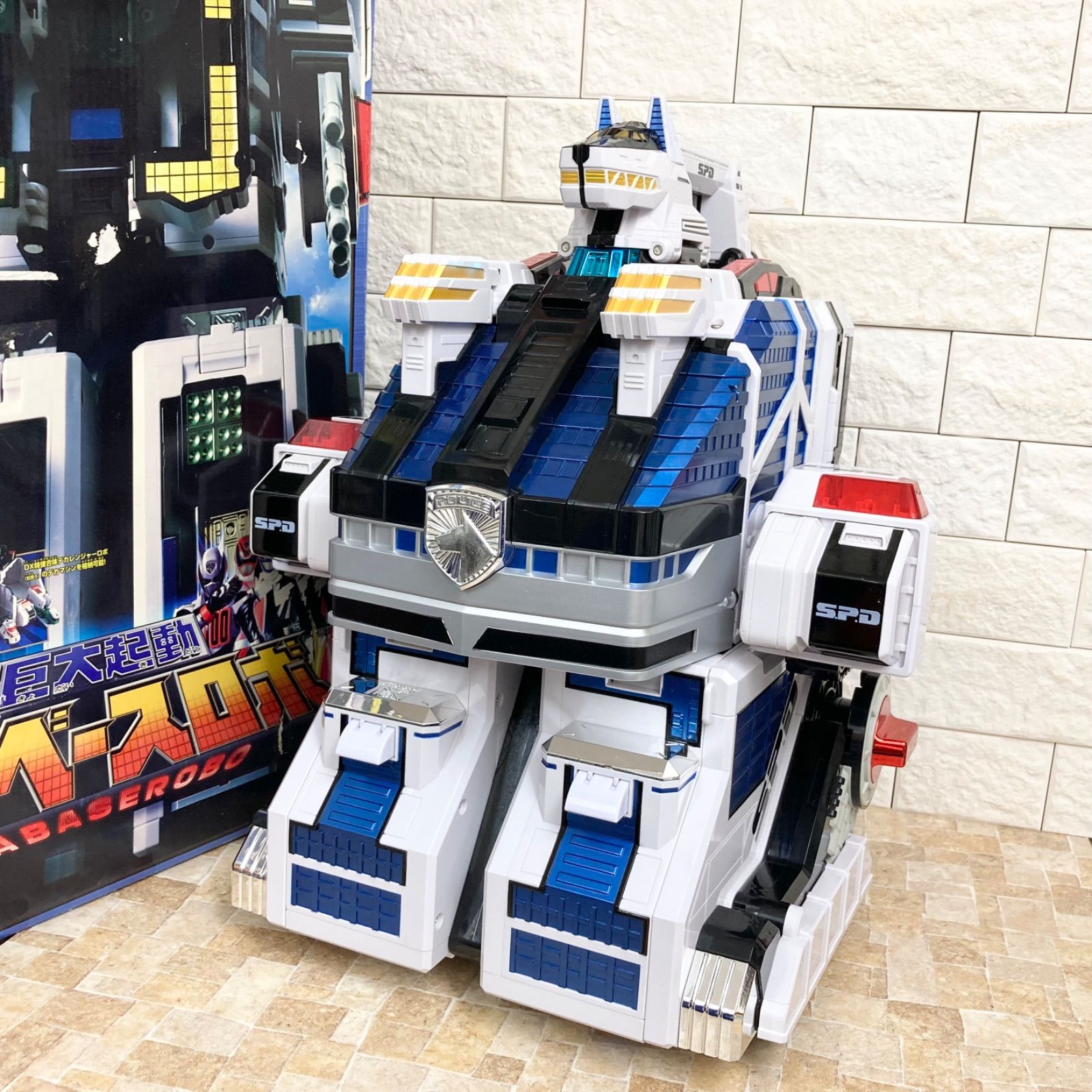 希少】超巨大起動DX デカベースロボ 箱あり 特捜戦隊デカレンジャー