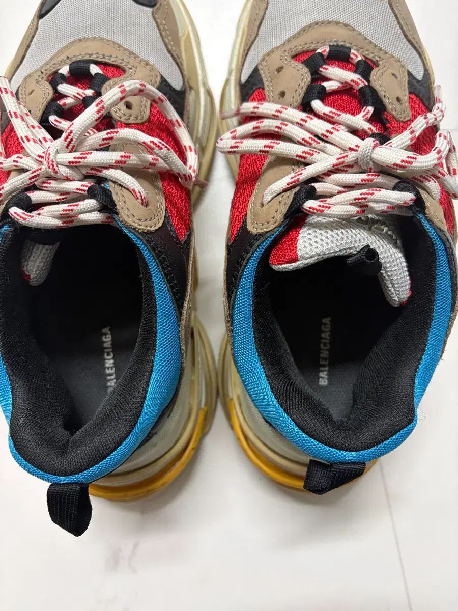 バレンシアガ OG トリプルS マルチカラー 40 サイズ 出品 - メルカリ