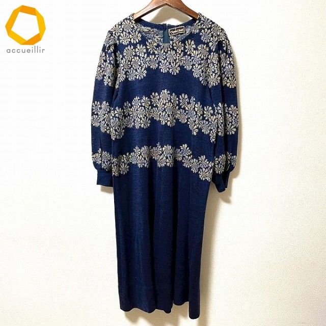 専用 斎藤都世子　ニット　濃紺ドット　上着裾フレアー　スーツ wnc サイトウトヨコ 斉藤都世子 セットアップ パンツ 紺 ニット