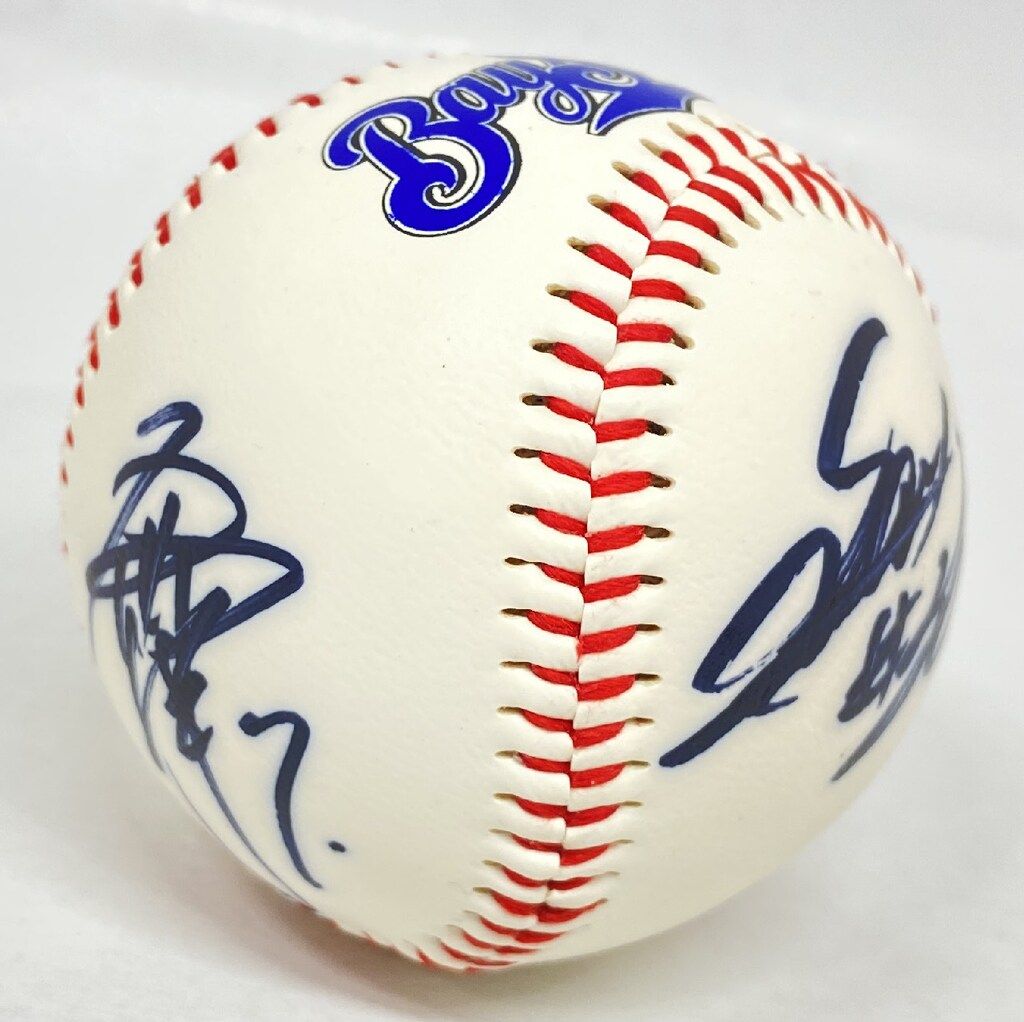 横浜ベイスターズ 石川雄洋・真田裕貴・佐藤祥万 直筆寄書サインボール