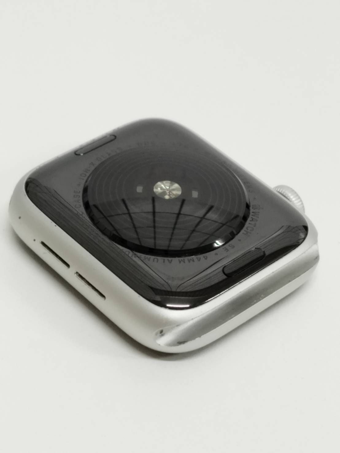 Apple Watch SE 第1世代/GPS+セルラー/44mm/A2356/シルバー〈MYFC2J/A